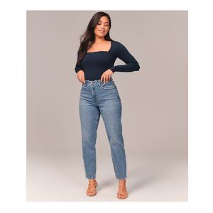 Abercrombie & Fitch Curve Love High Rise Mom Jean, Size 30/10